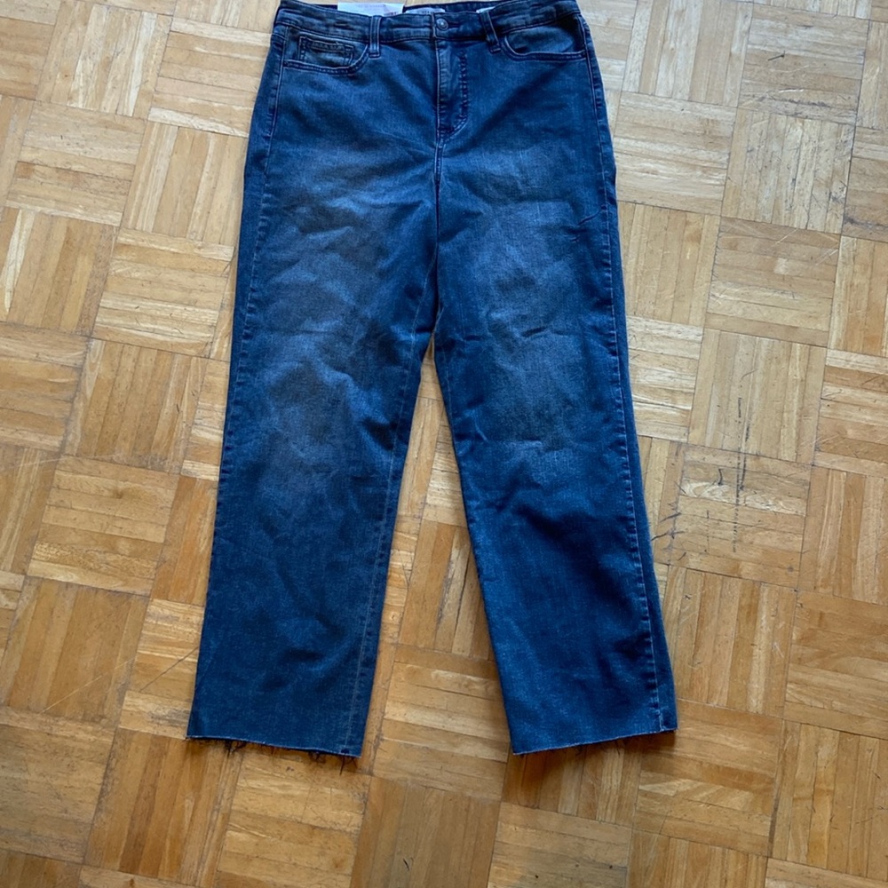 NWT - Sanctuary’s Social Standard high-rise crop straight, 5-pocket jeans, sz 10